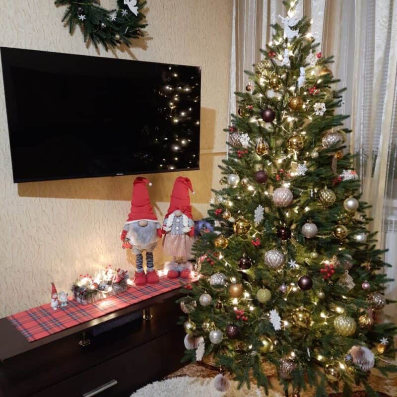 Kunstkuusk VERSAILLES ehetes ja pärg VERONA seinal